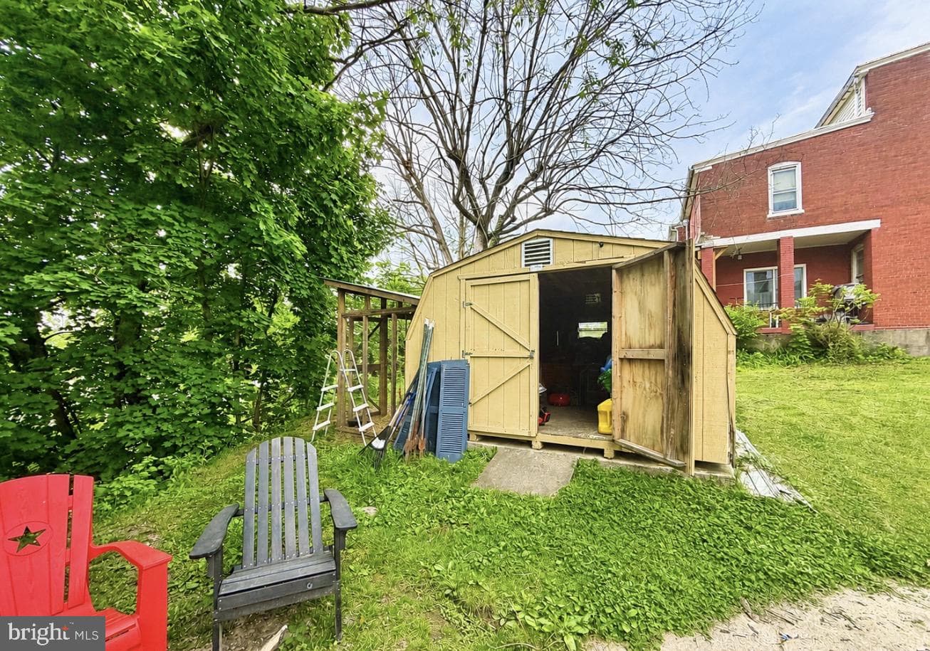 414 E Saint John photo 37