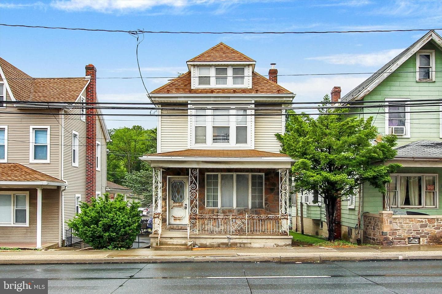 24 Center Avenue