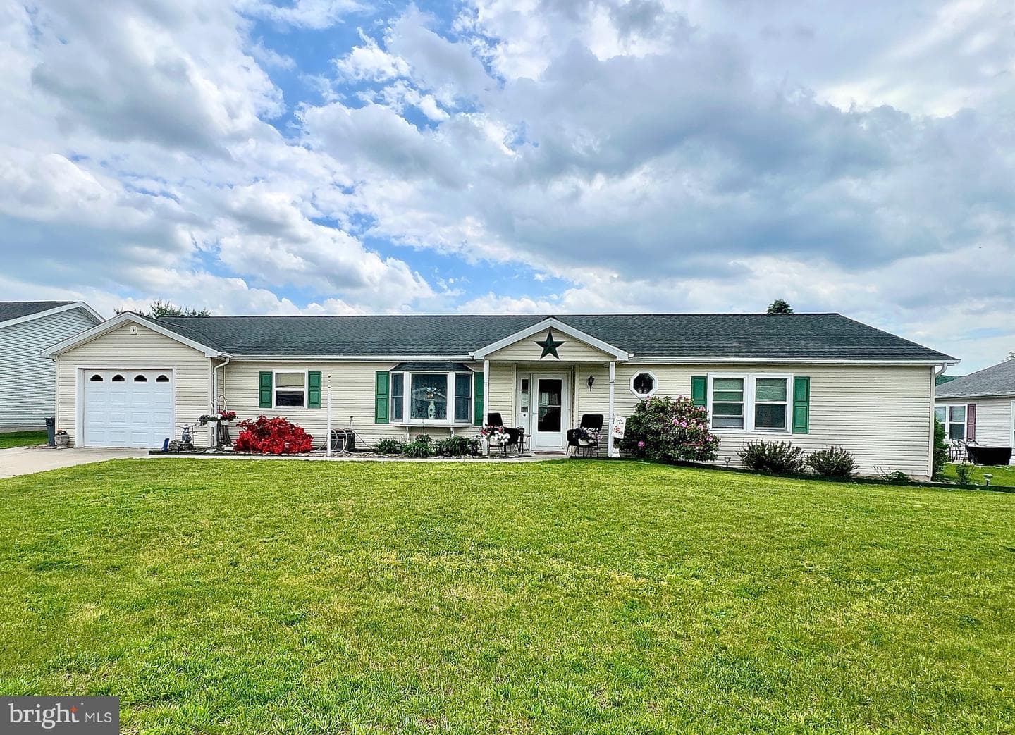 344 Tow Path Lane photo 1