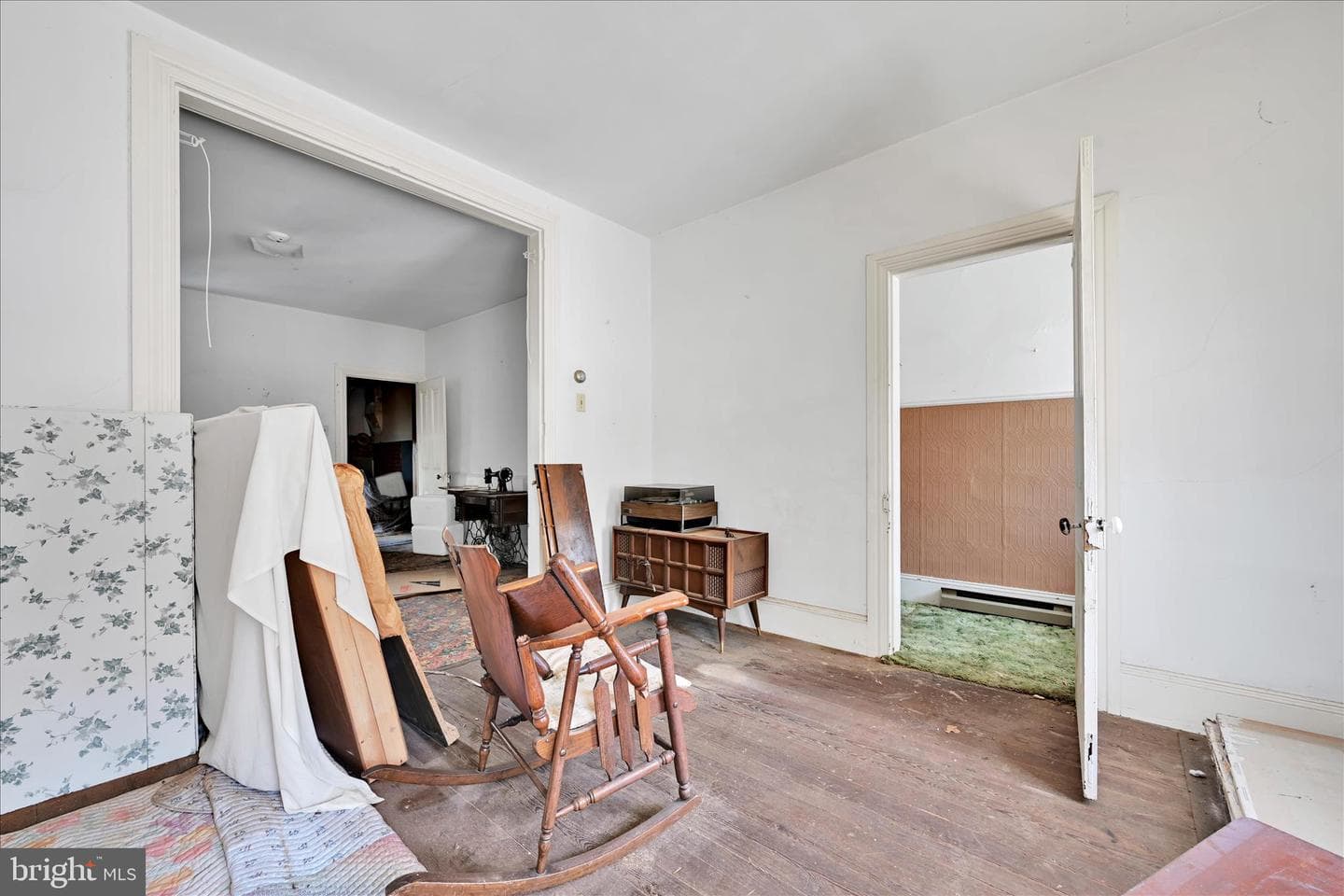 527 W Mahanoy Street photo 4