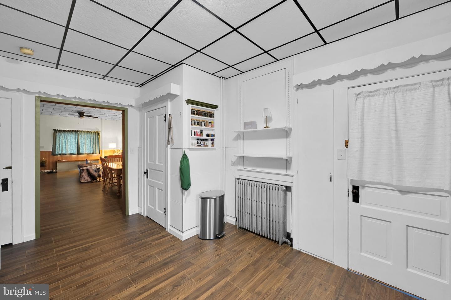33 Avenue A photo 10