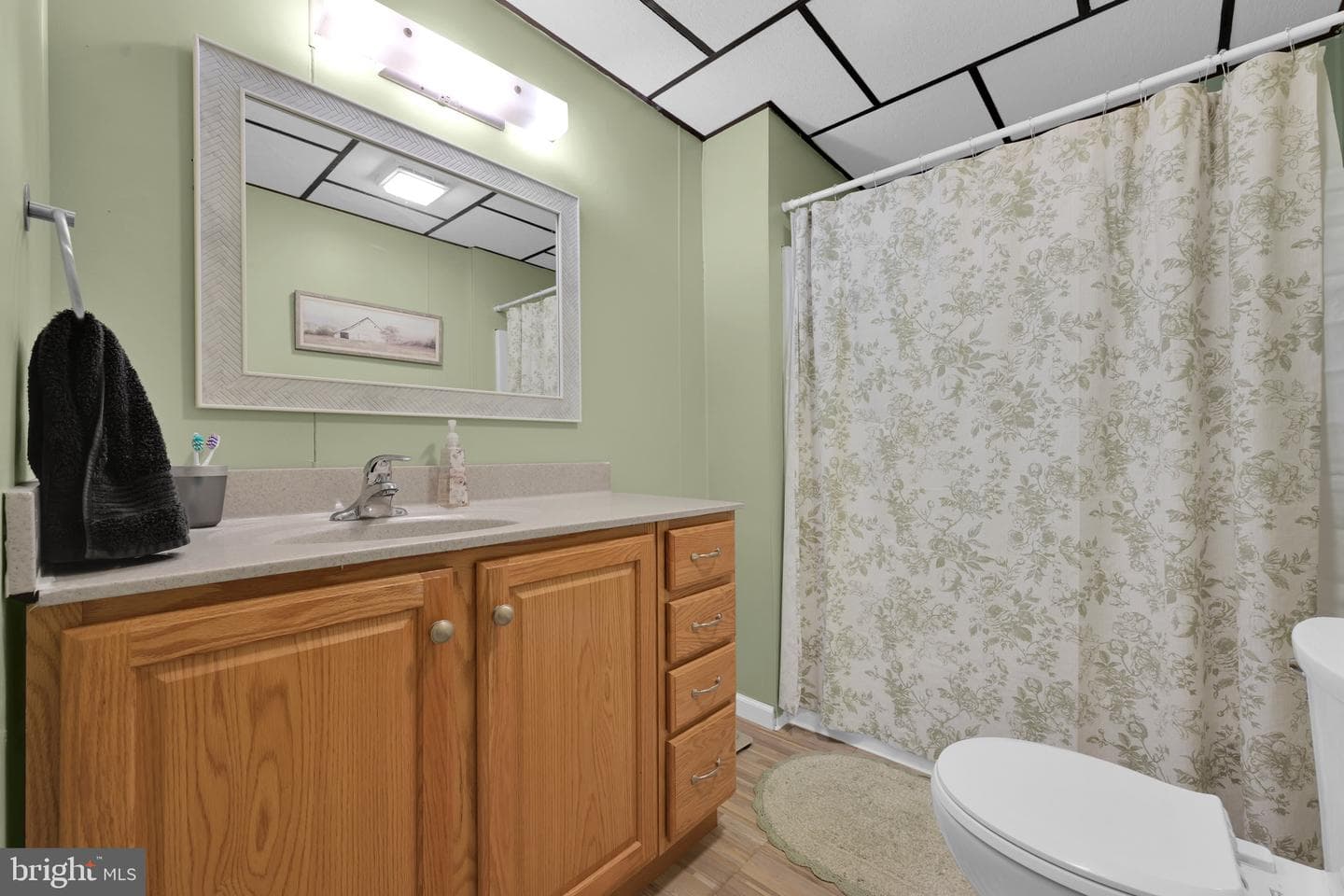 33 Avenue A photo 14