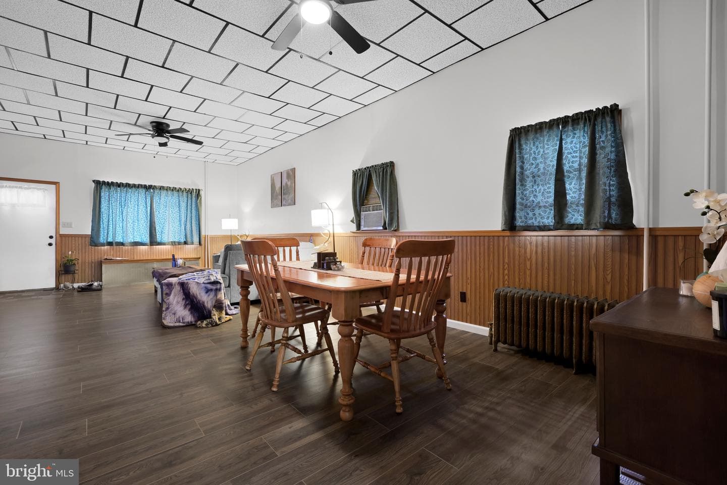 33 Avenue A photo 7