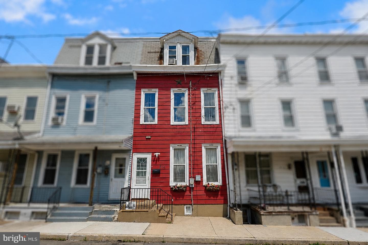 514 W Race Street