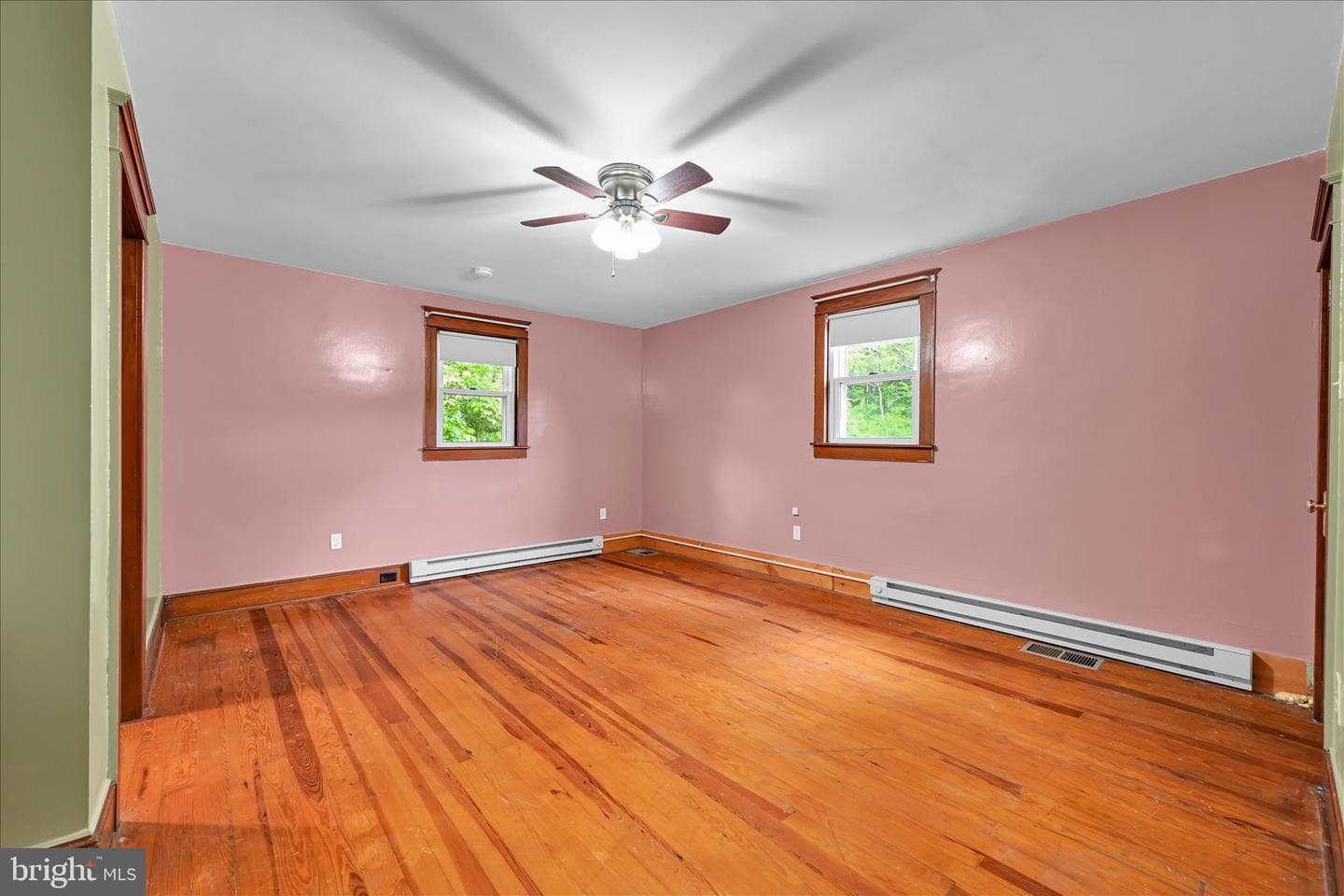 366 Valley St photo 10