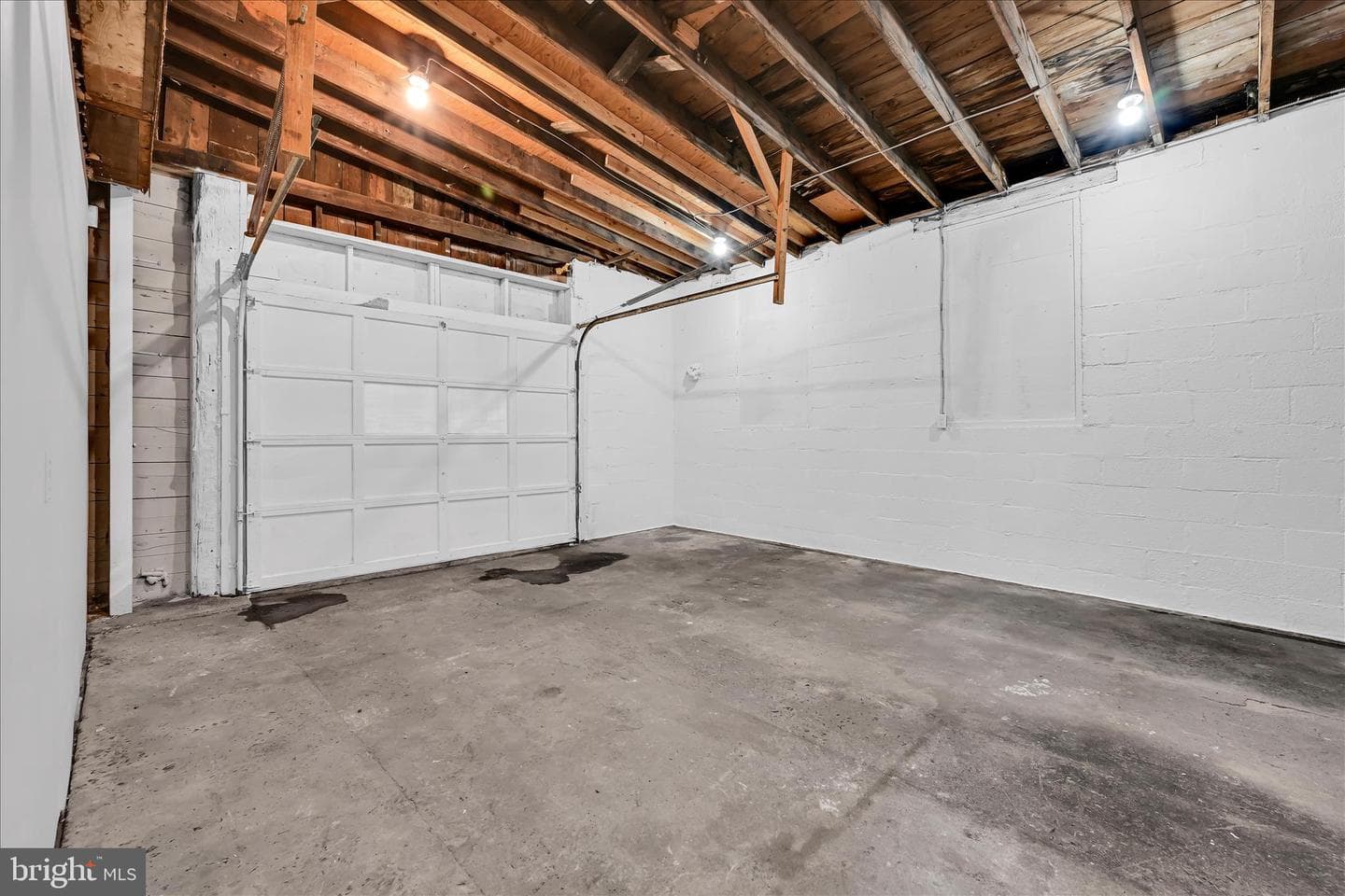 366 Valley St photo 21