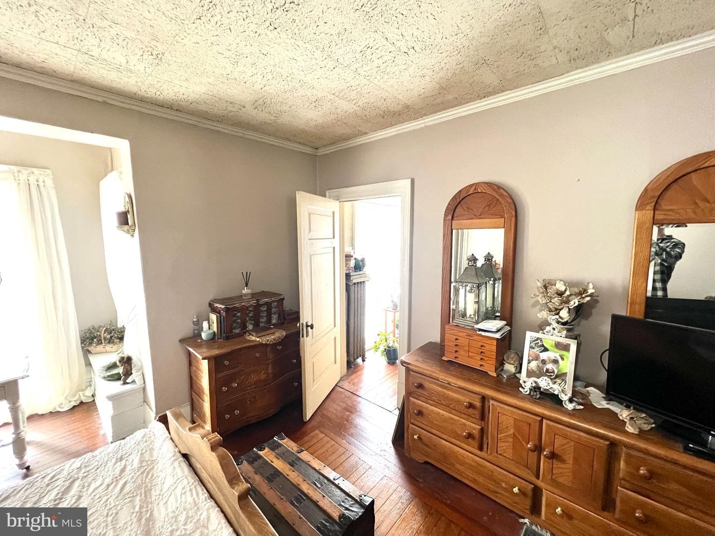 243 W Broad Street photo 38