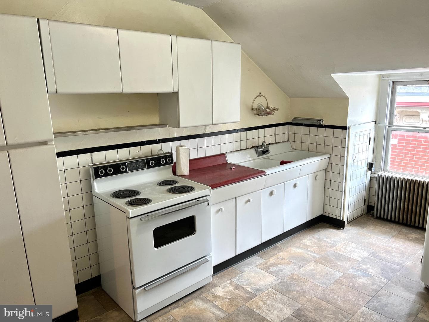 243 W Broad Street photo 61