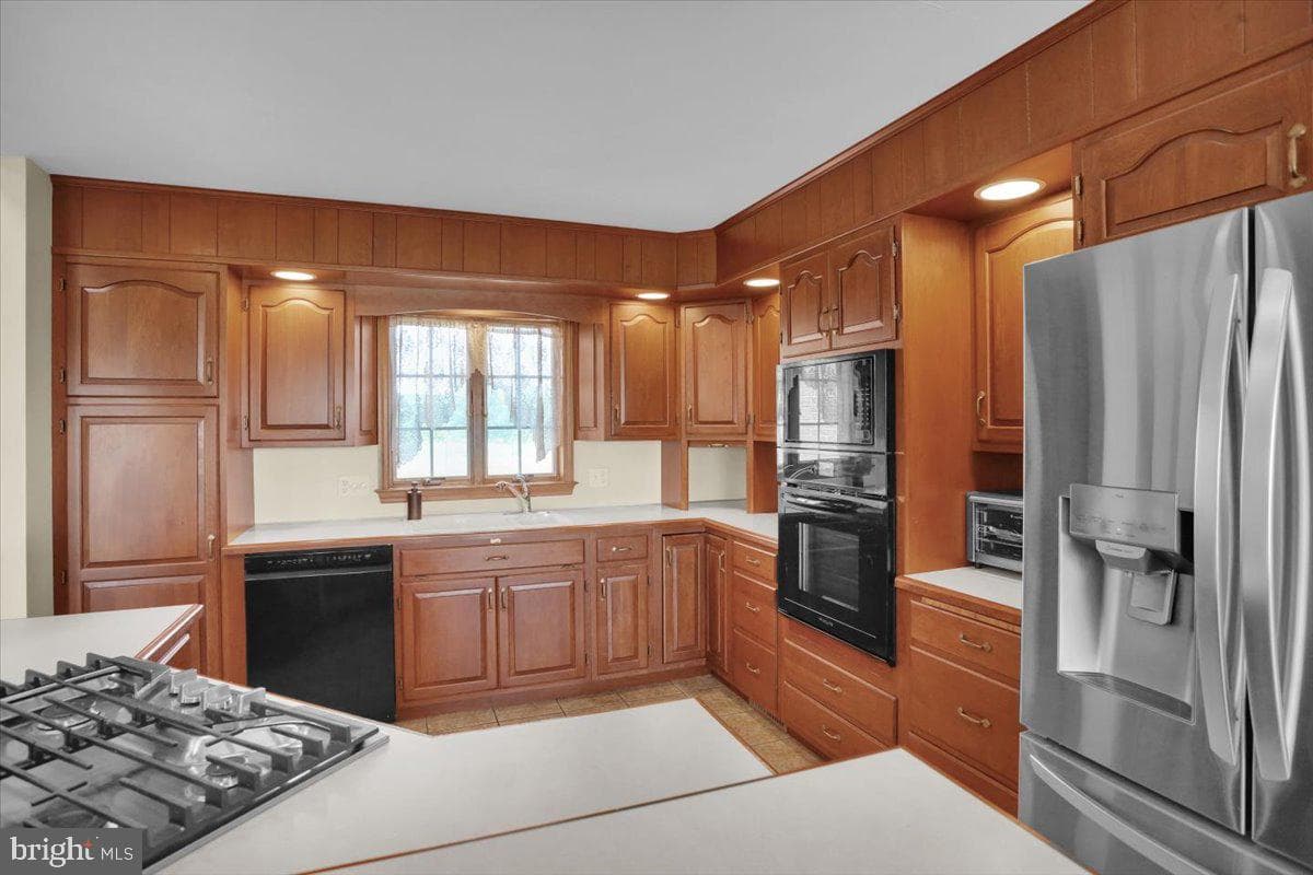 511 Summer Hill Road photo 22