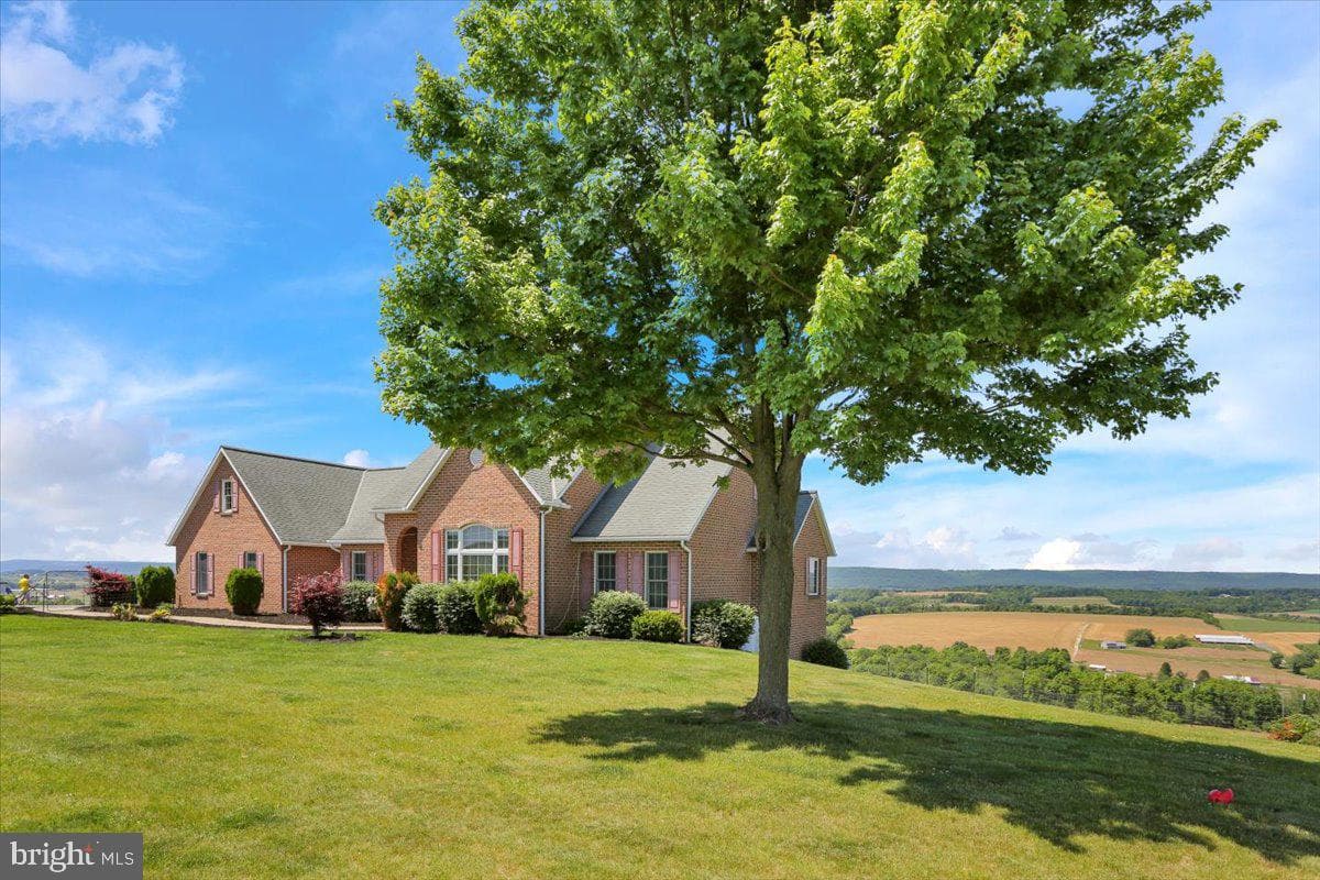 511 Summer Hill Road photo 4