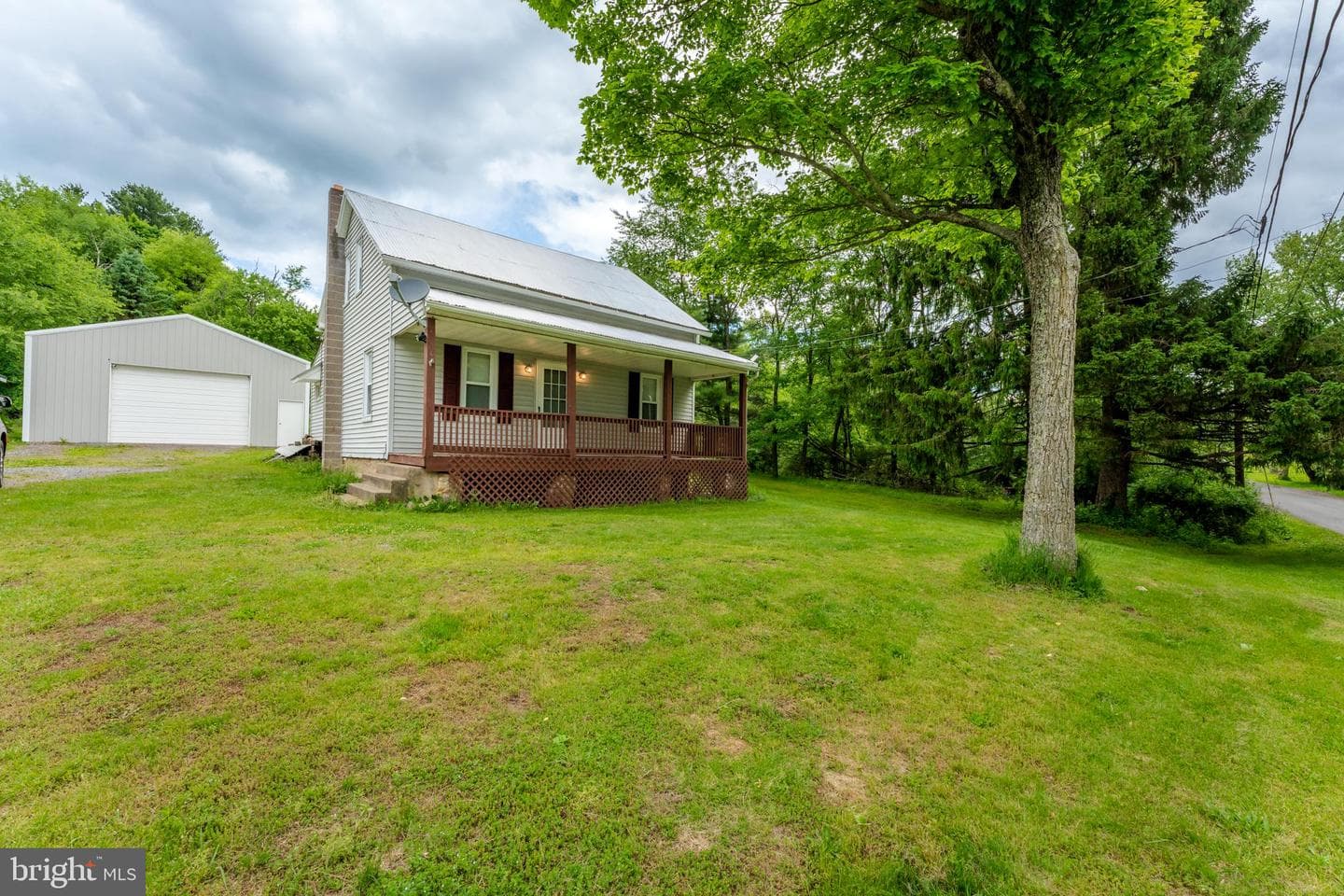 18 Ferndale Hill Drive photo 4