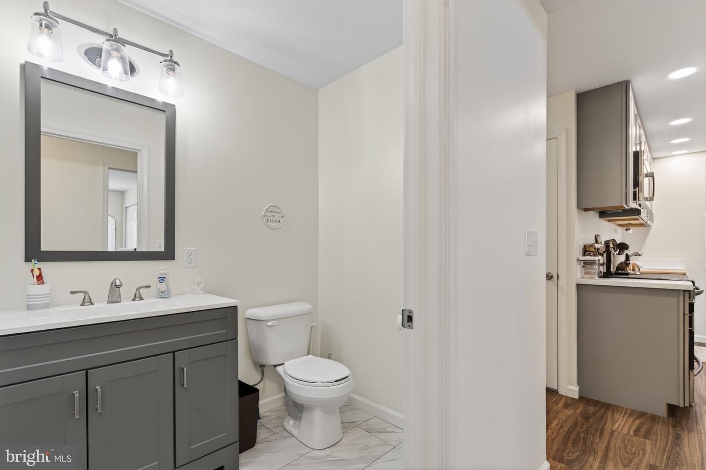 161 Avenue C photo 32