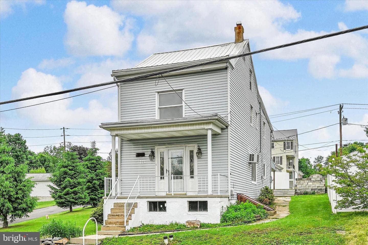 201 Beechwood Avenue photo 1
