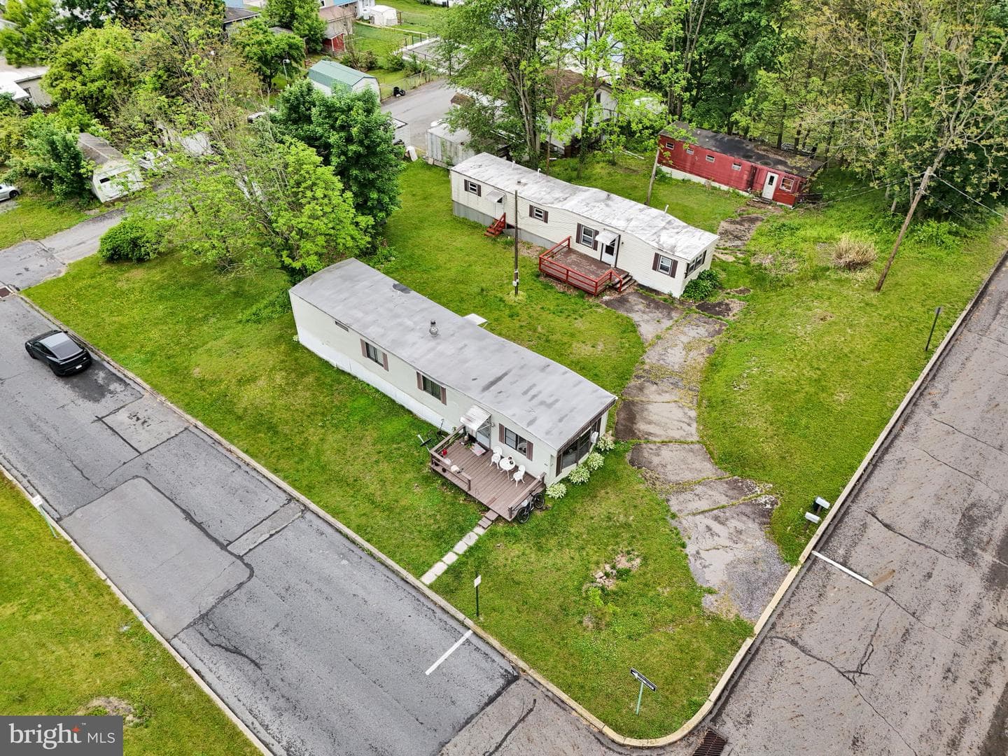 626 E Colliery Avenue photo 3