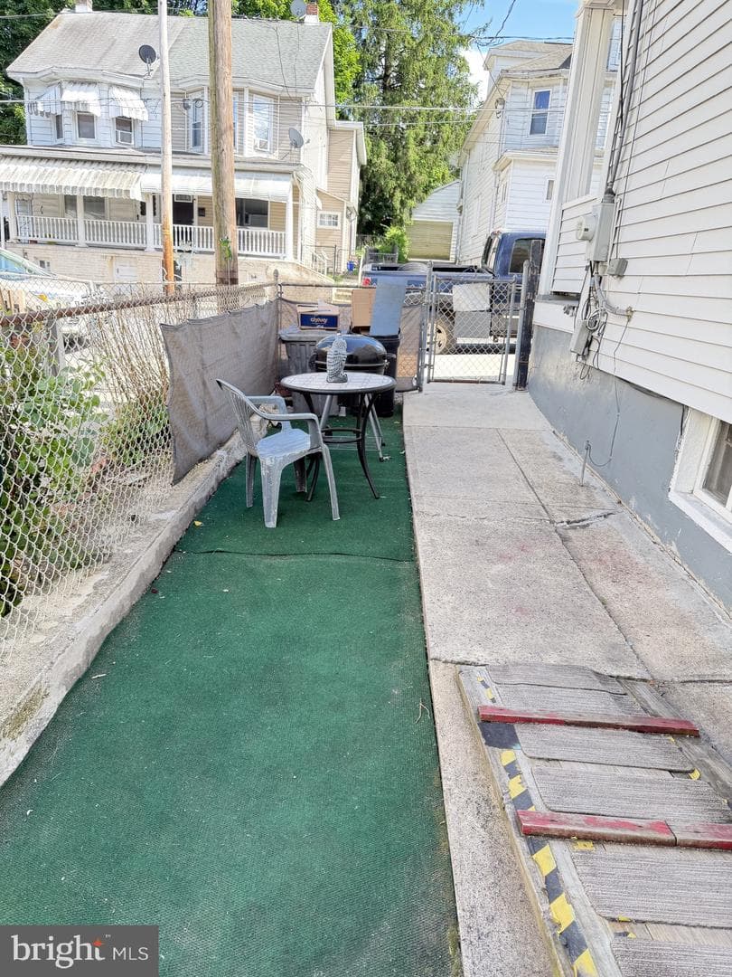 129 E Ridge Street photo 35
