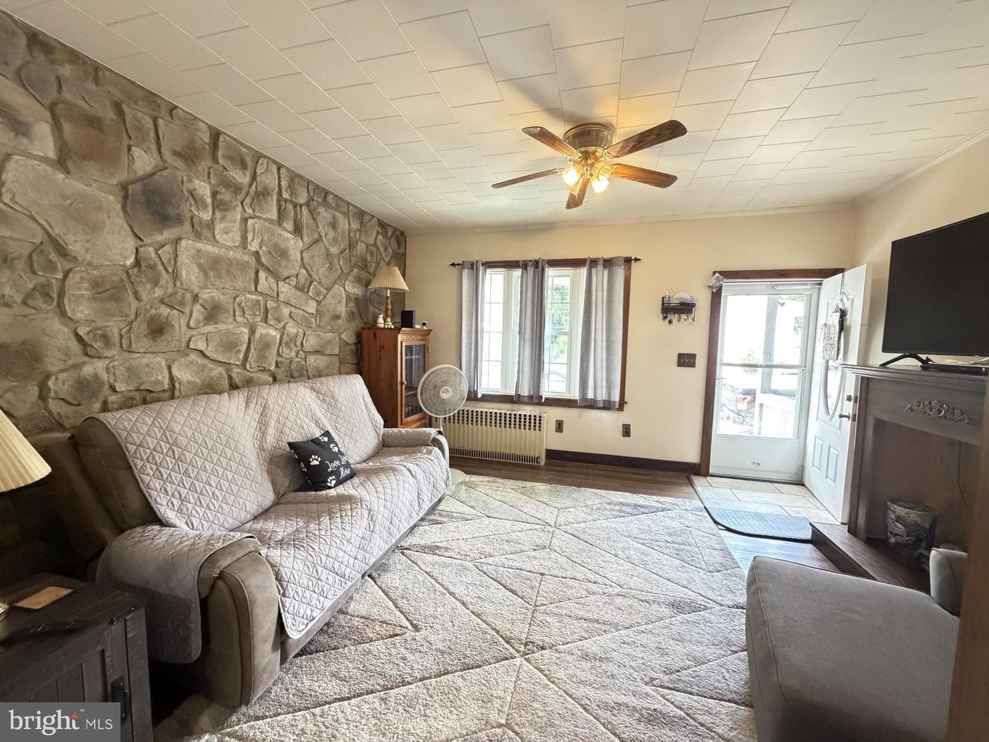 129 E Ridge Street photo 8