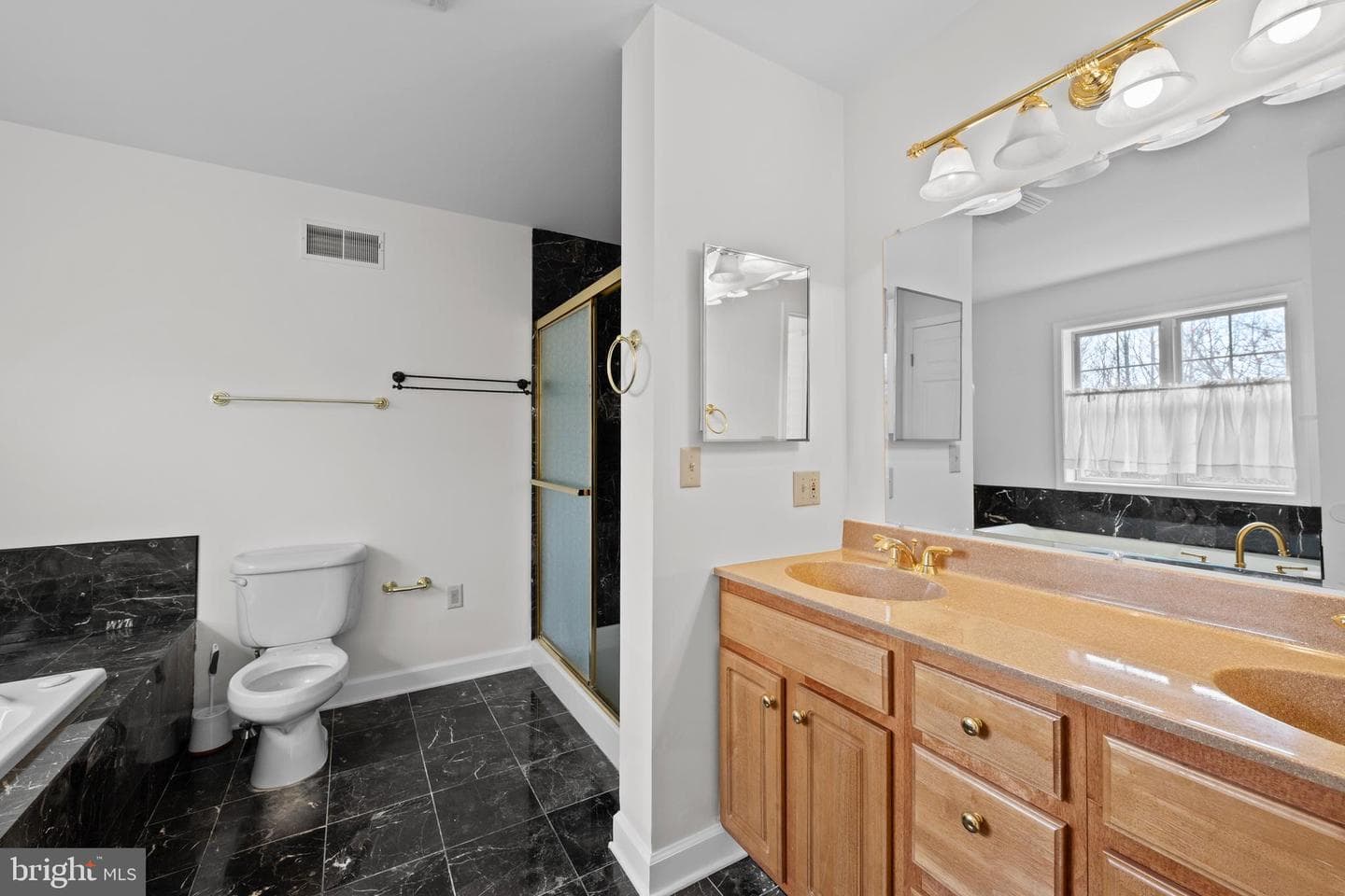 2 Pinewood Circle photo 26
