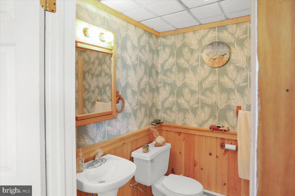 225 Fairview Street photo 33