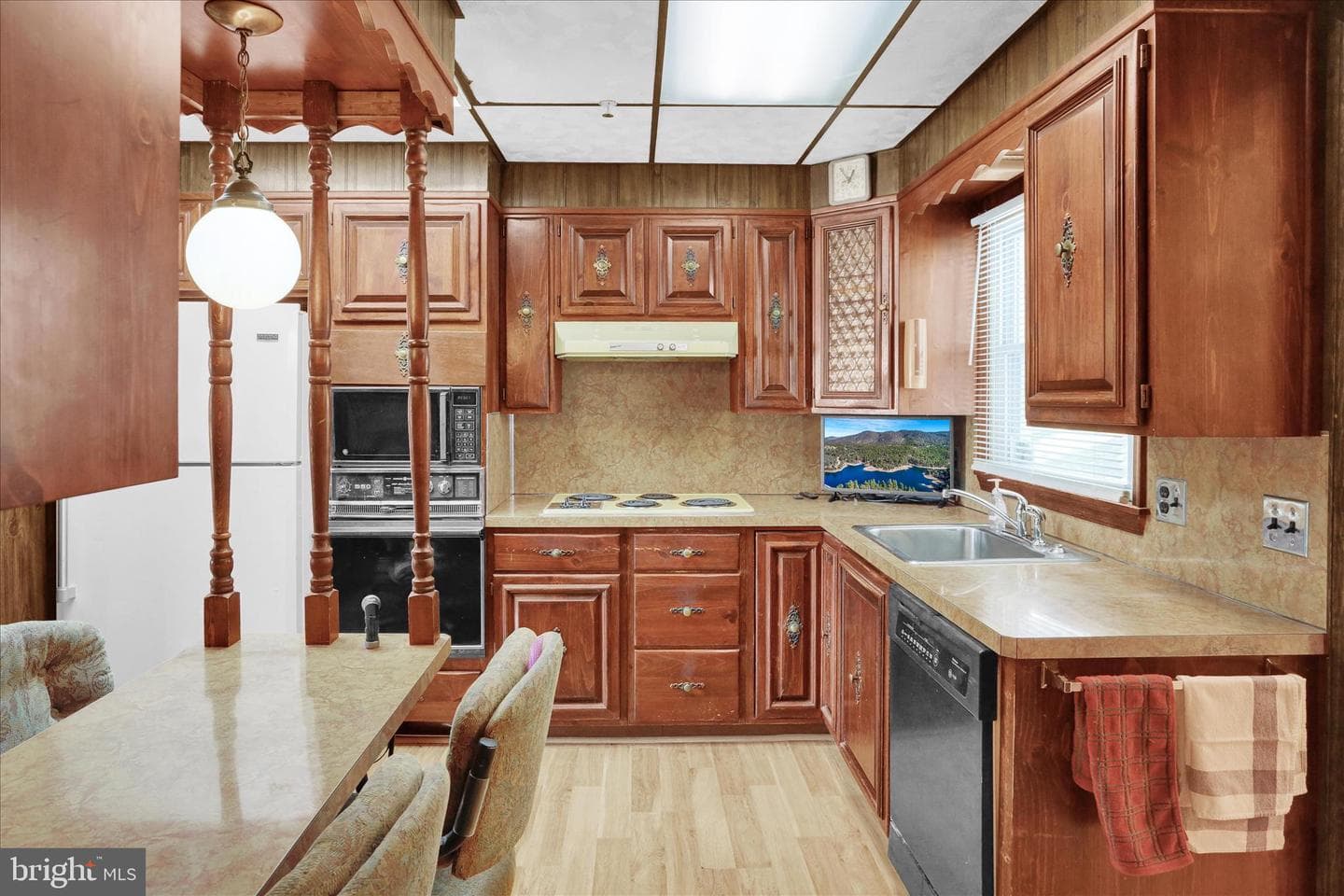 512 W Nicholas Street photo 11