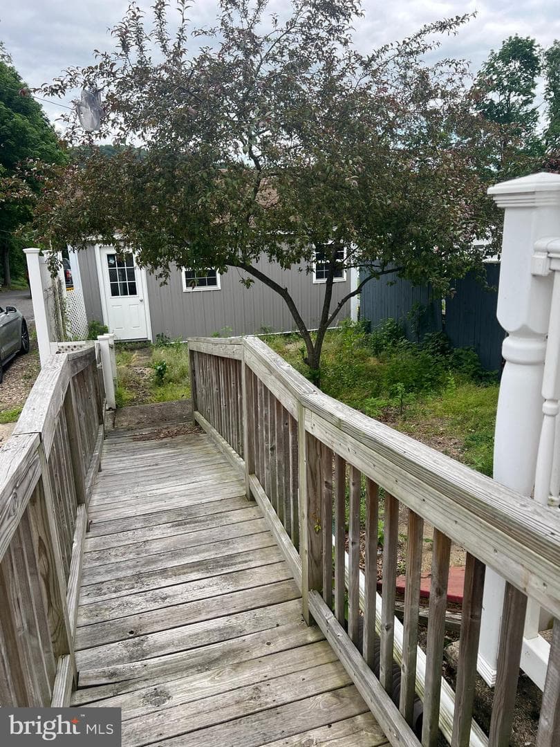 122 E Market Street photo 12