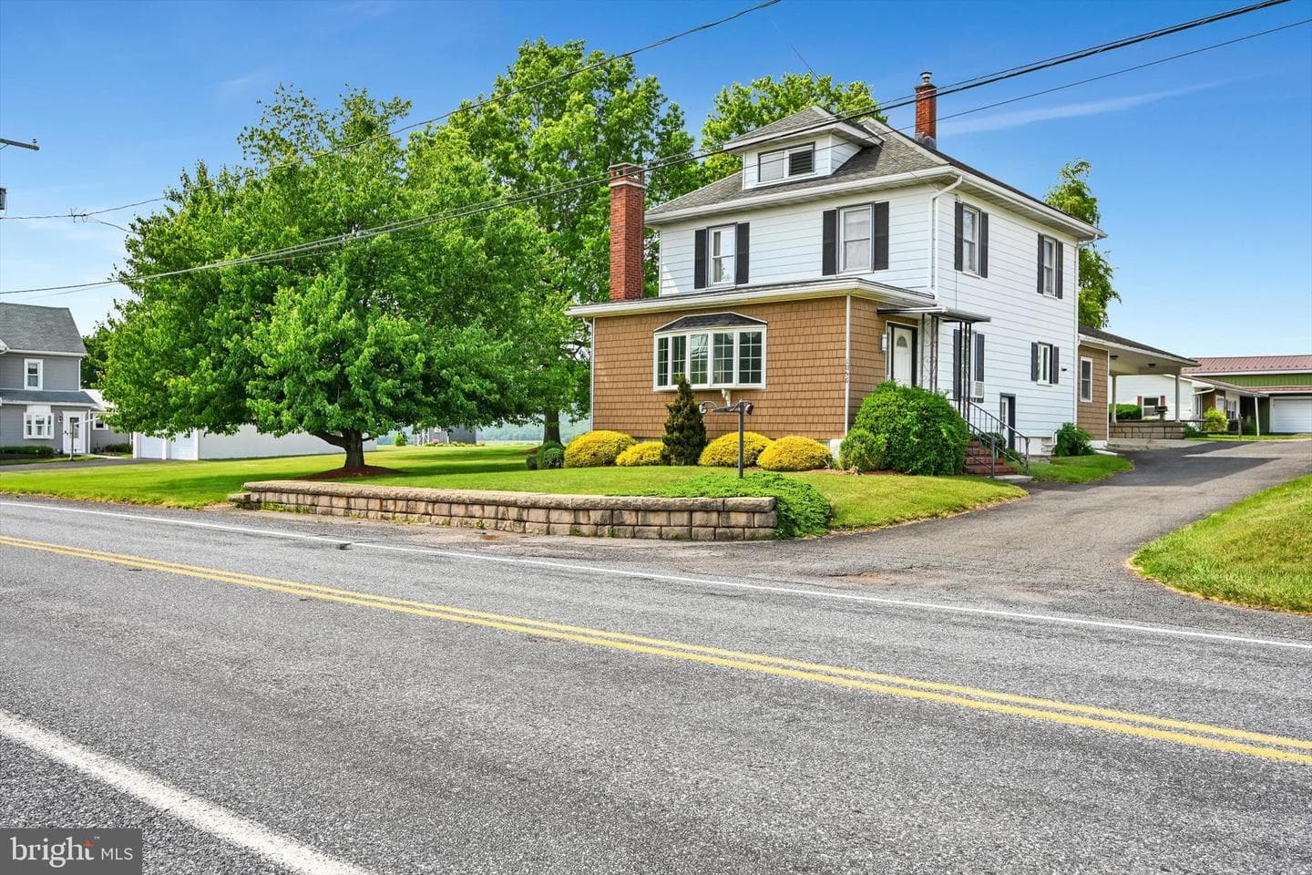 1056 E Main Street photo 18