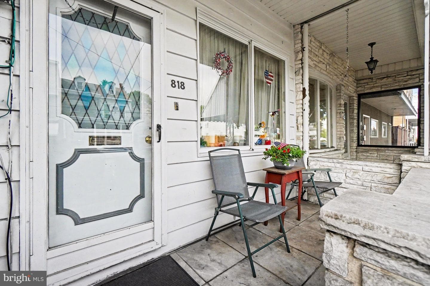 818 E Centre Street photo 4