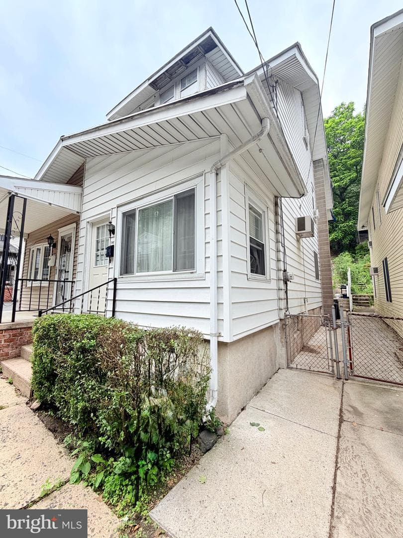 428 Laurel Street