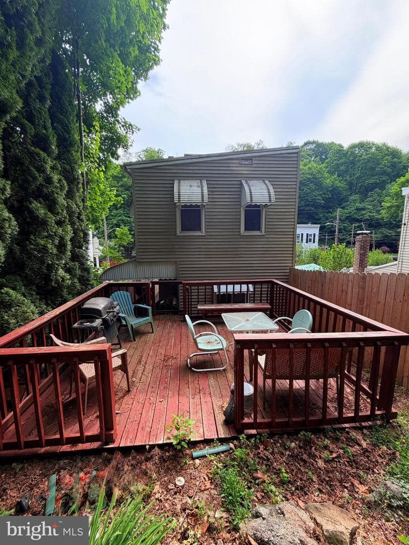 842 Water Street photo 3