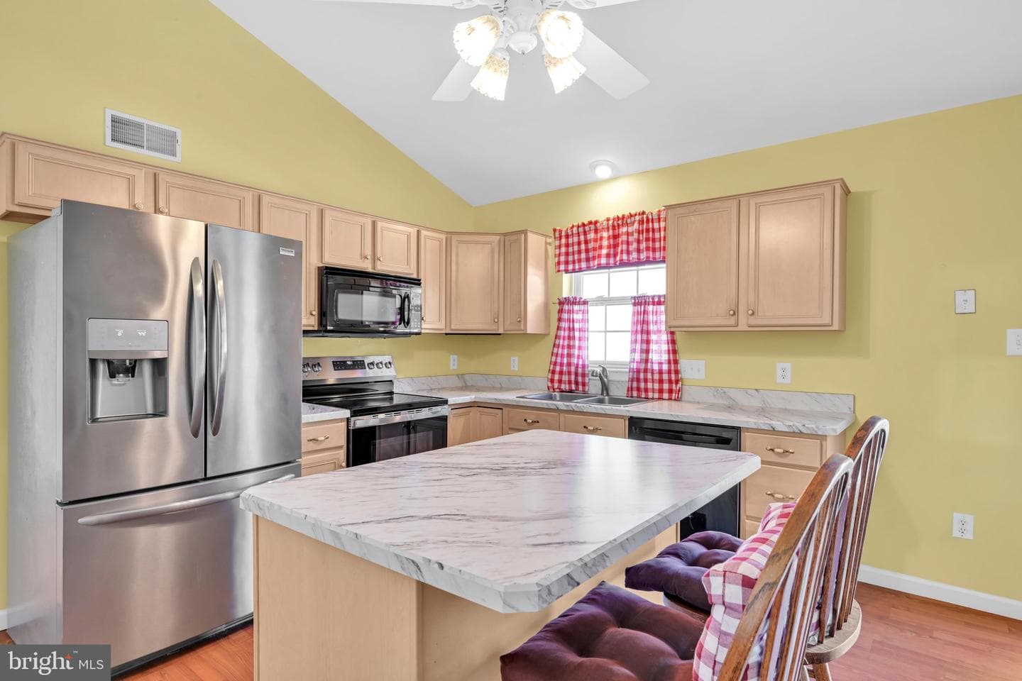 1 Midland Cove photo 12