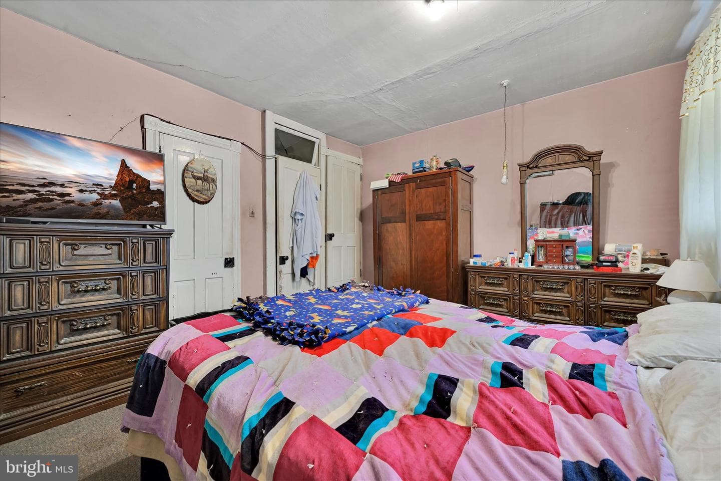 405 S Saint John Street photo 16