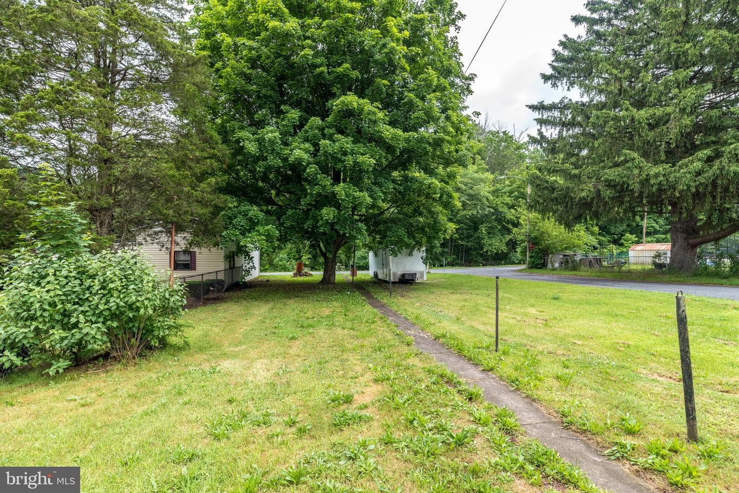 402 Hobart Street photo 35