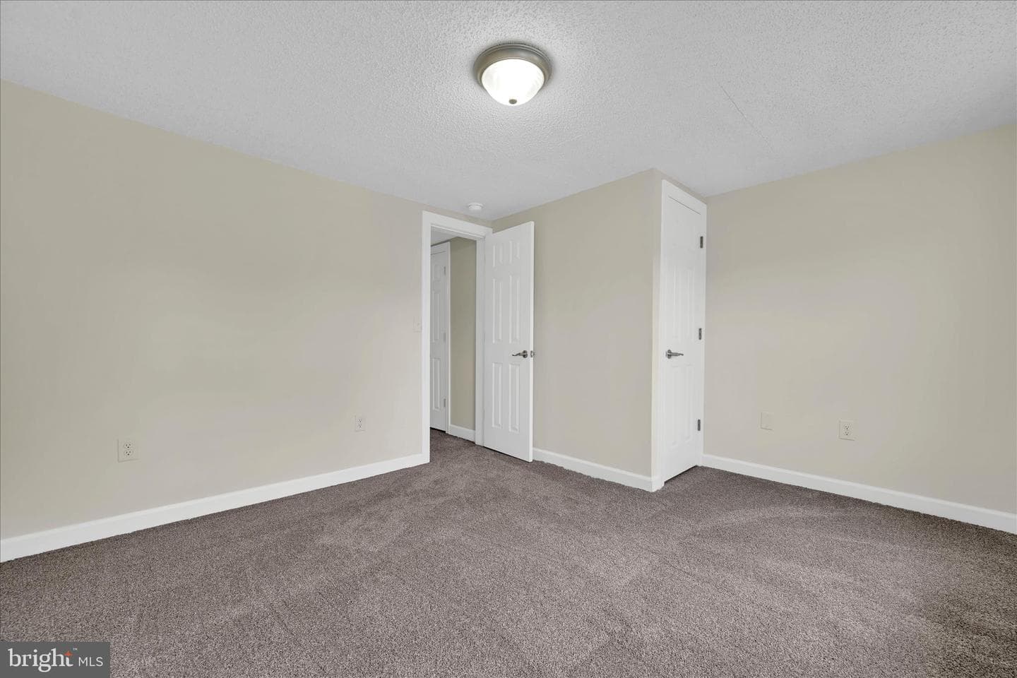 516 5th Street photo 20