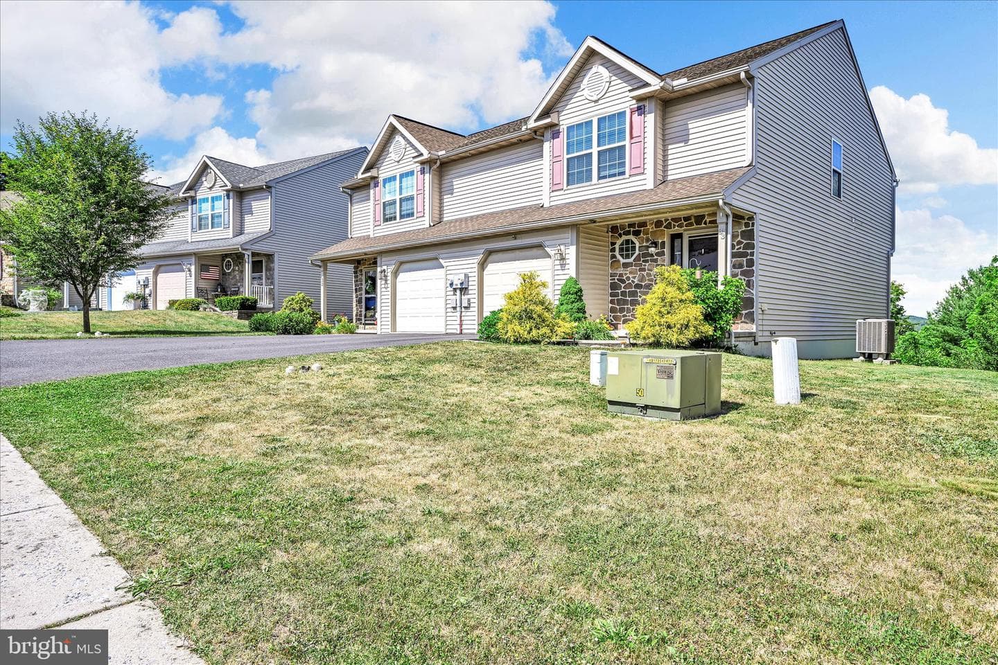 33 Marsha Drive photo 3