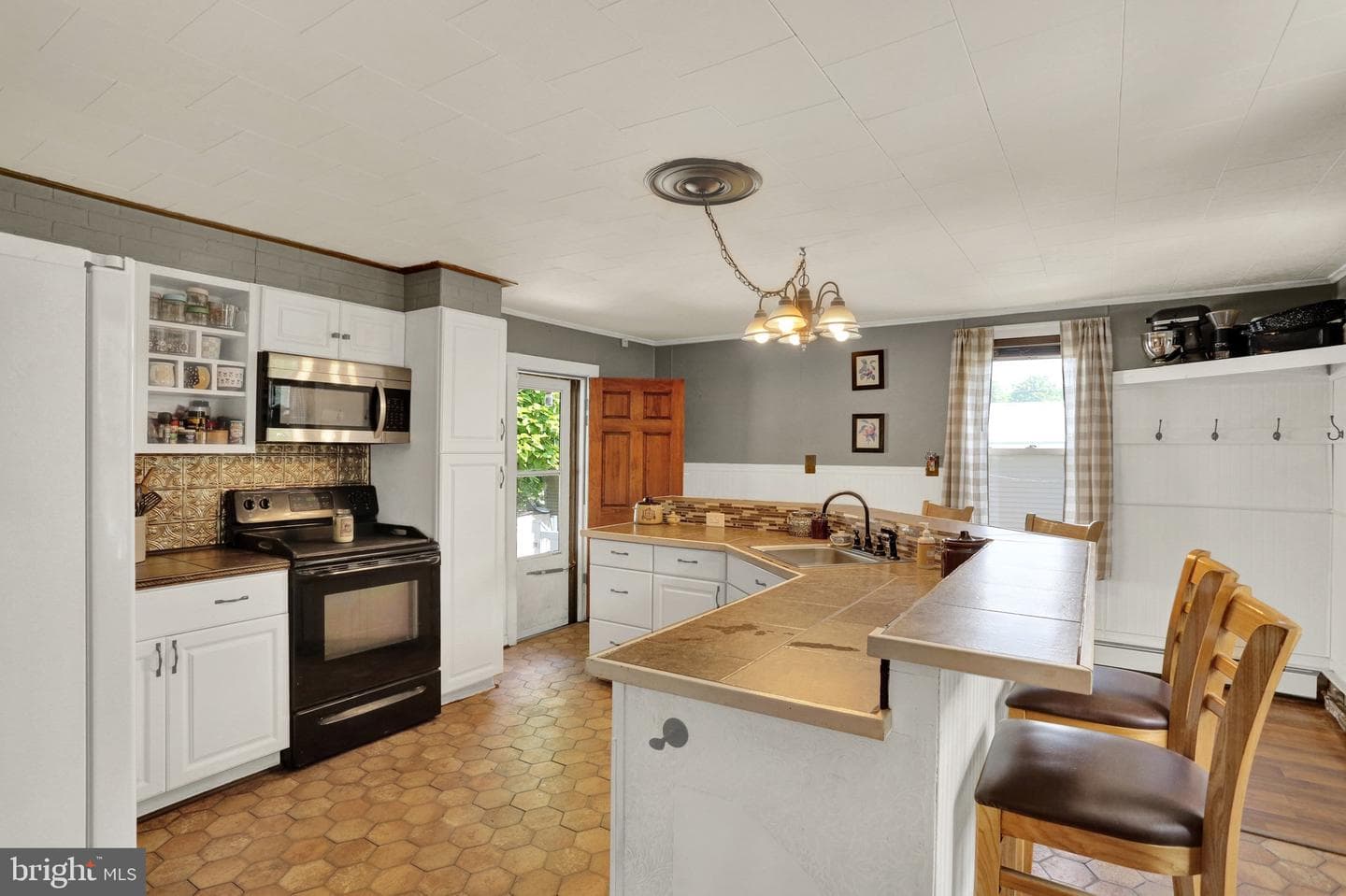 300 W Mifflin Street photo 12