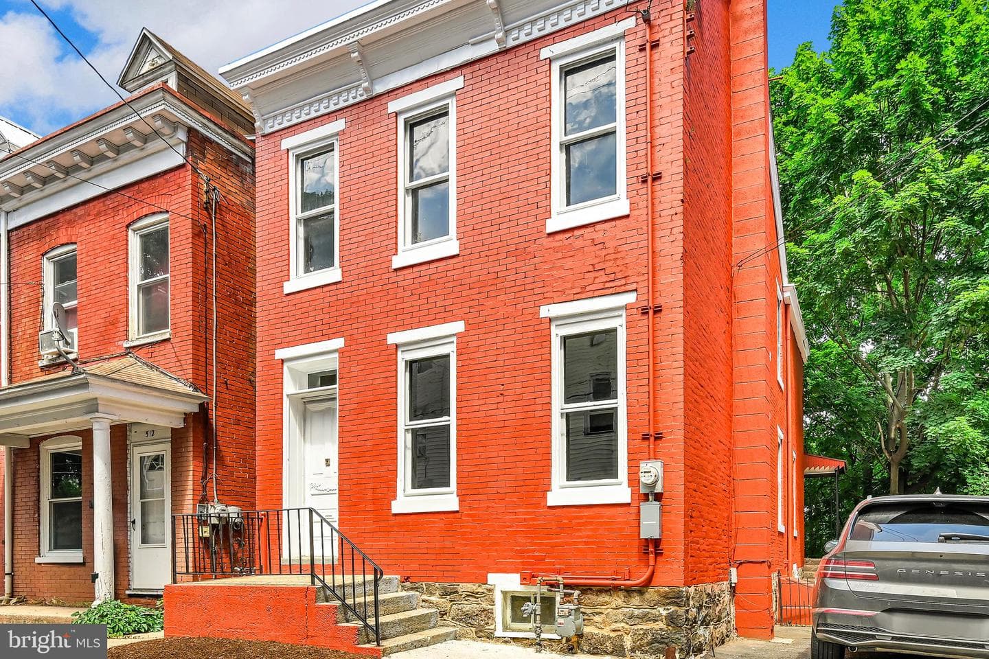 510 Howard Avenue photo 28