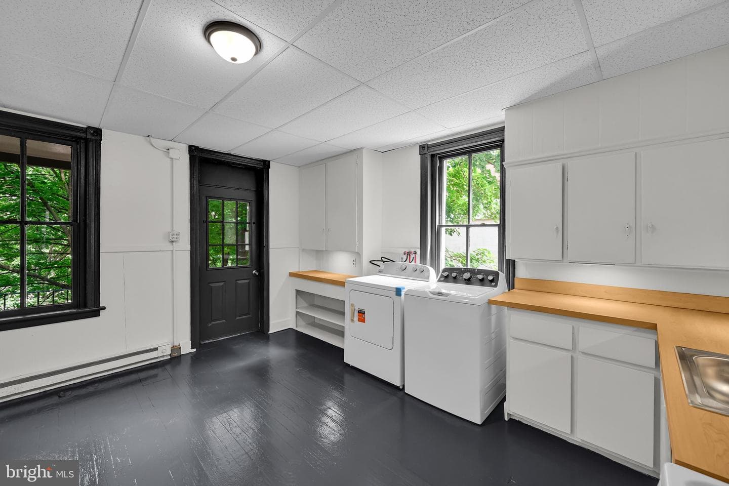 510 Howard Avenue photo 6