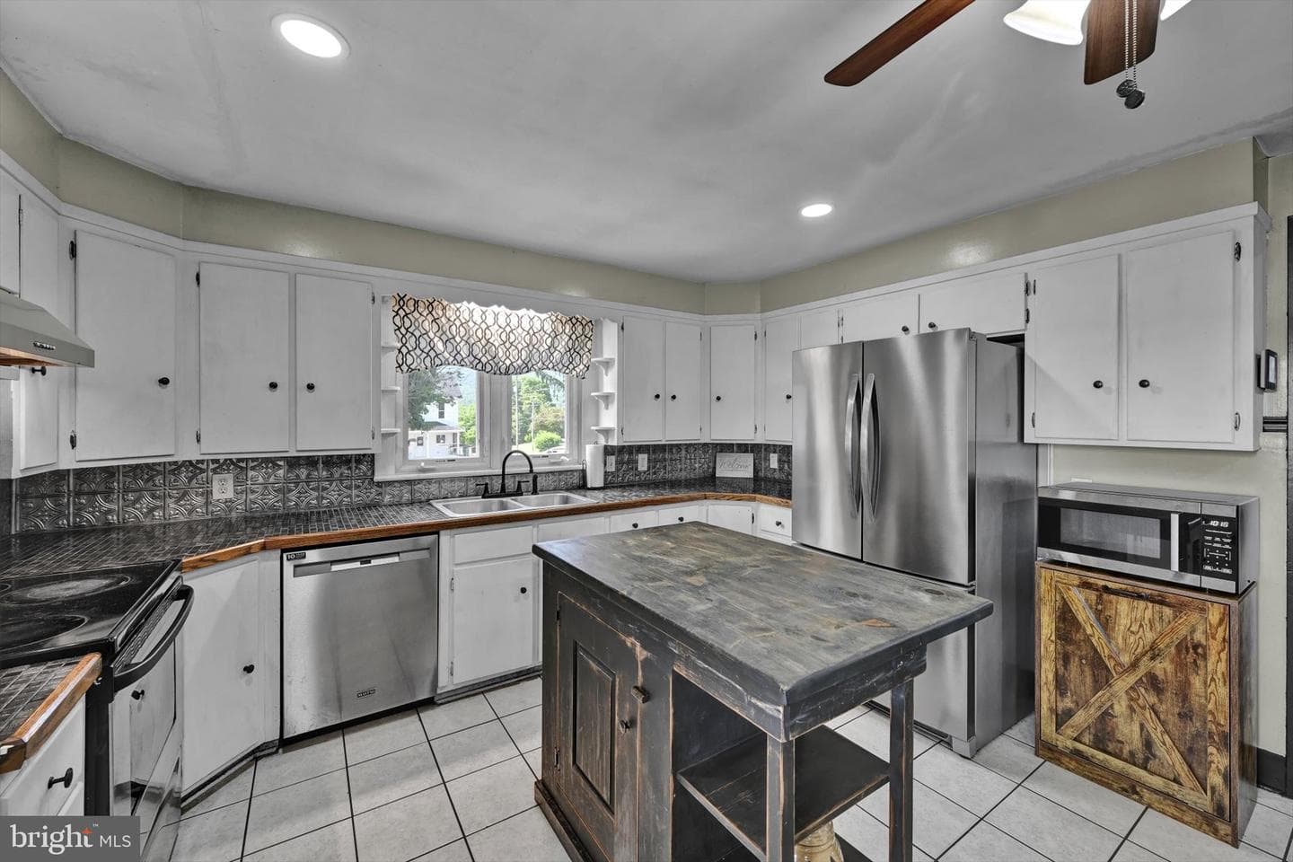 310 S Good Spring Road photo 16