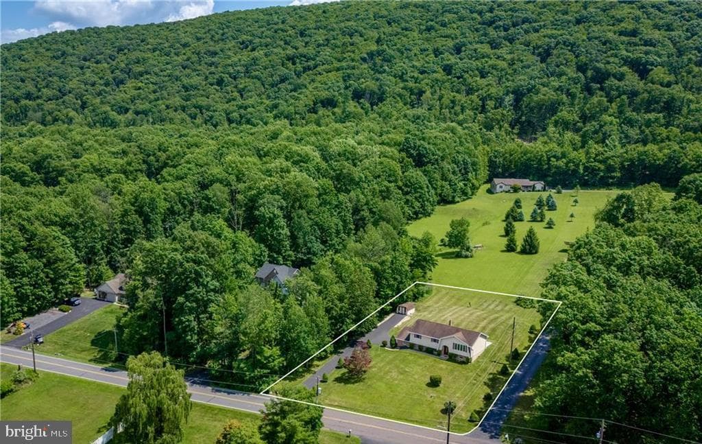 590 Airport Road photo 49