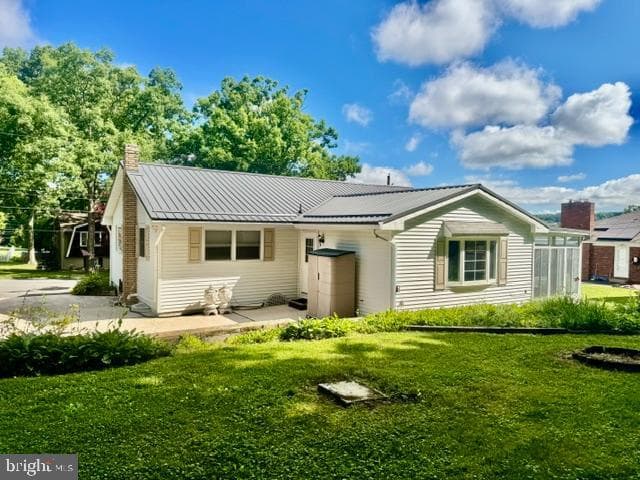 530 W Nicholas Street photo 10