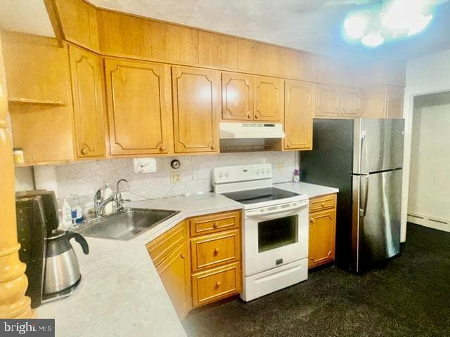 530 W Nicholas Street photo 23