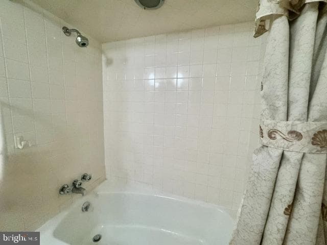 530 W Nicholas Street photo 31