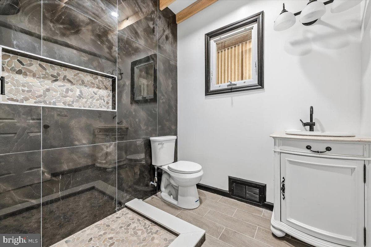 231 A Street photo 20