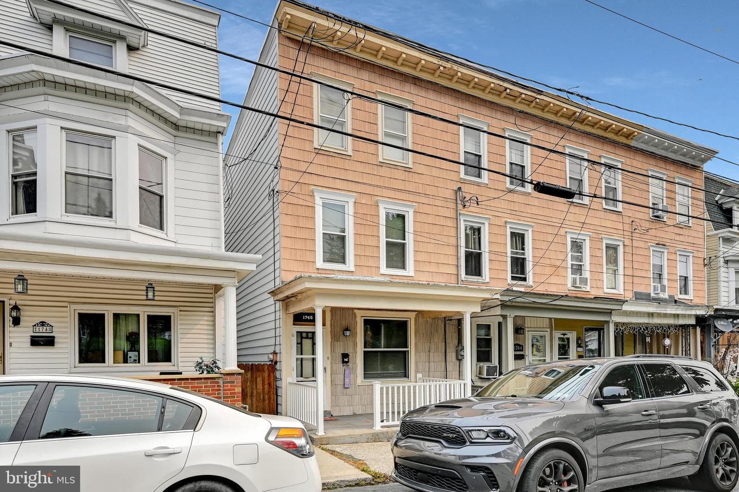 1746 W Norwegian Street photo 1