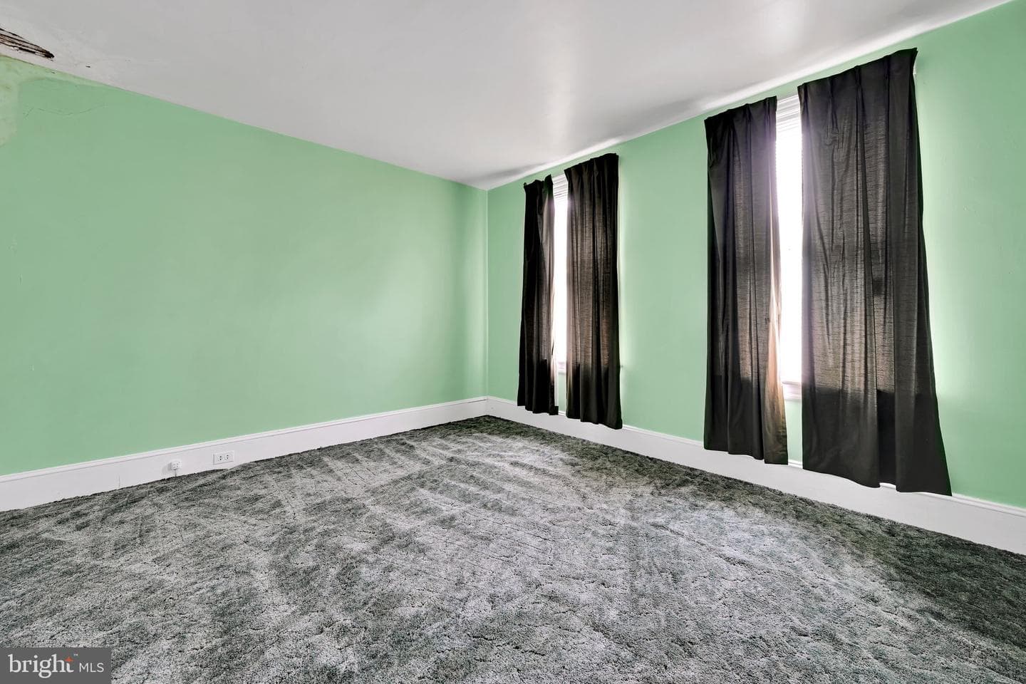 1746 W Norwegian Street photo 20