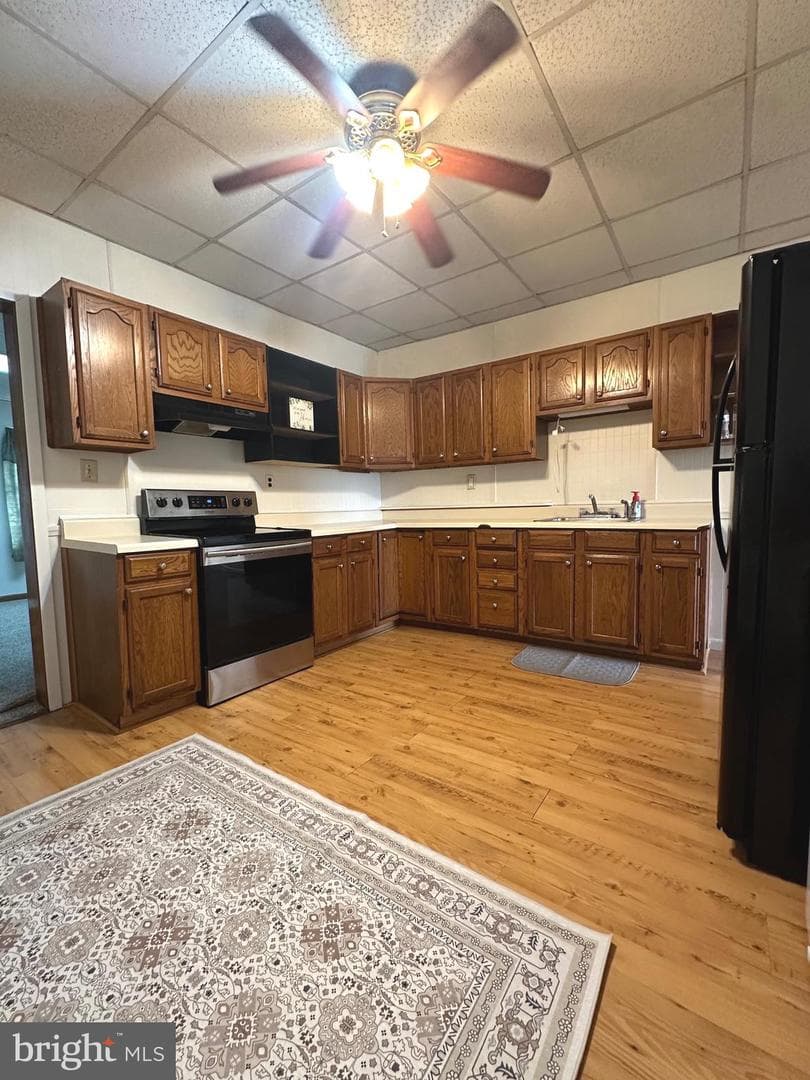 531 W Howard Street photo 15