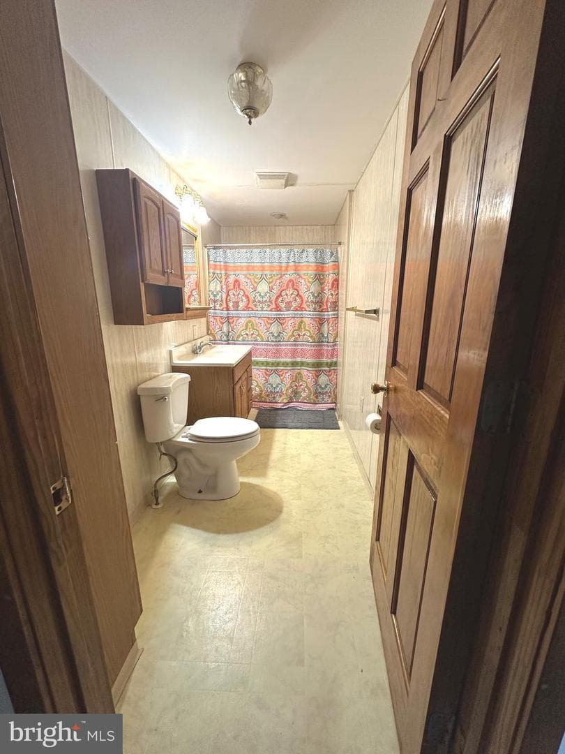 531 W Howard Street photo 5