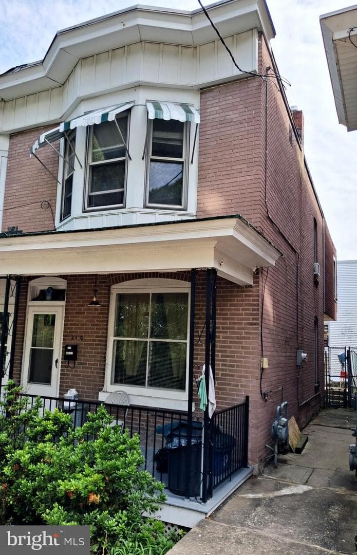 210 S 9th Street photo 1