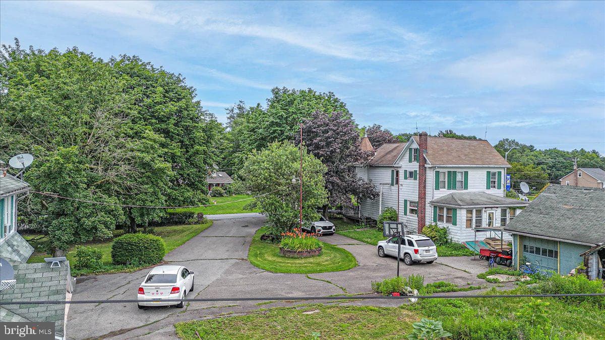 175 Marian Avenue photo 6
