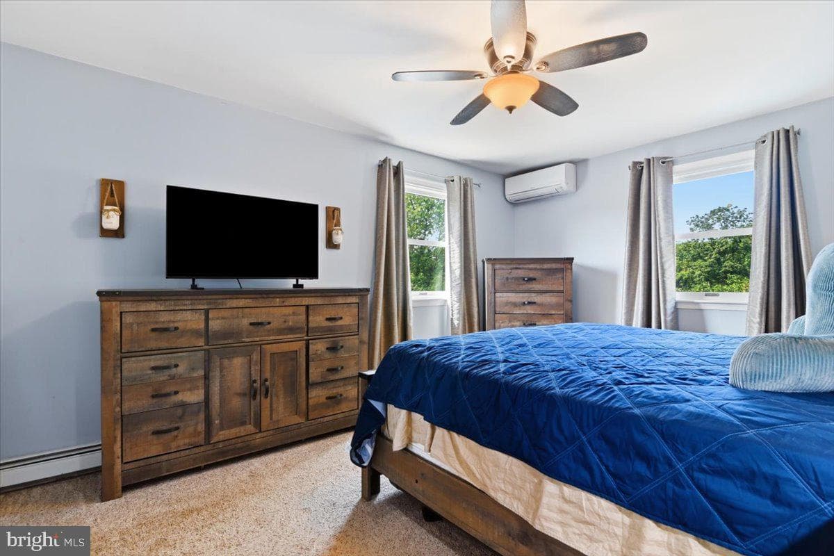 544 Maple Street photo 29