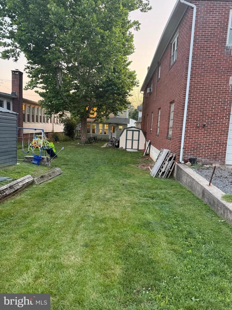 124 Long Avenue photo 17